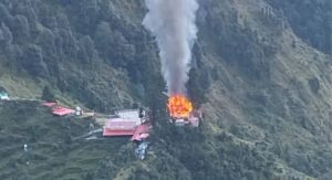 नवरात्र के दौरान मां भगवती मंदिर में लगी आग, मुख्य मंदिर को भारी नुकसान